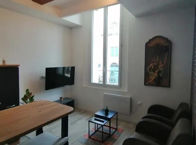 Joli 2 Pieces Club House アパート *