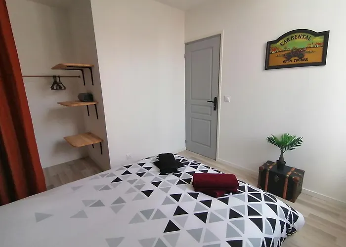 Joli 2 Pieces Club House アパート